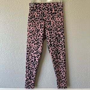Onzie Pink Cheetah Leggings